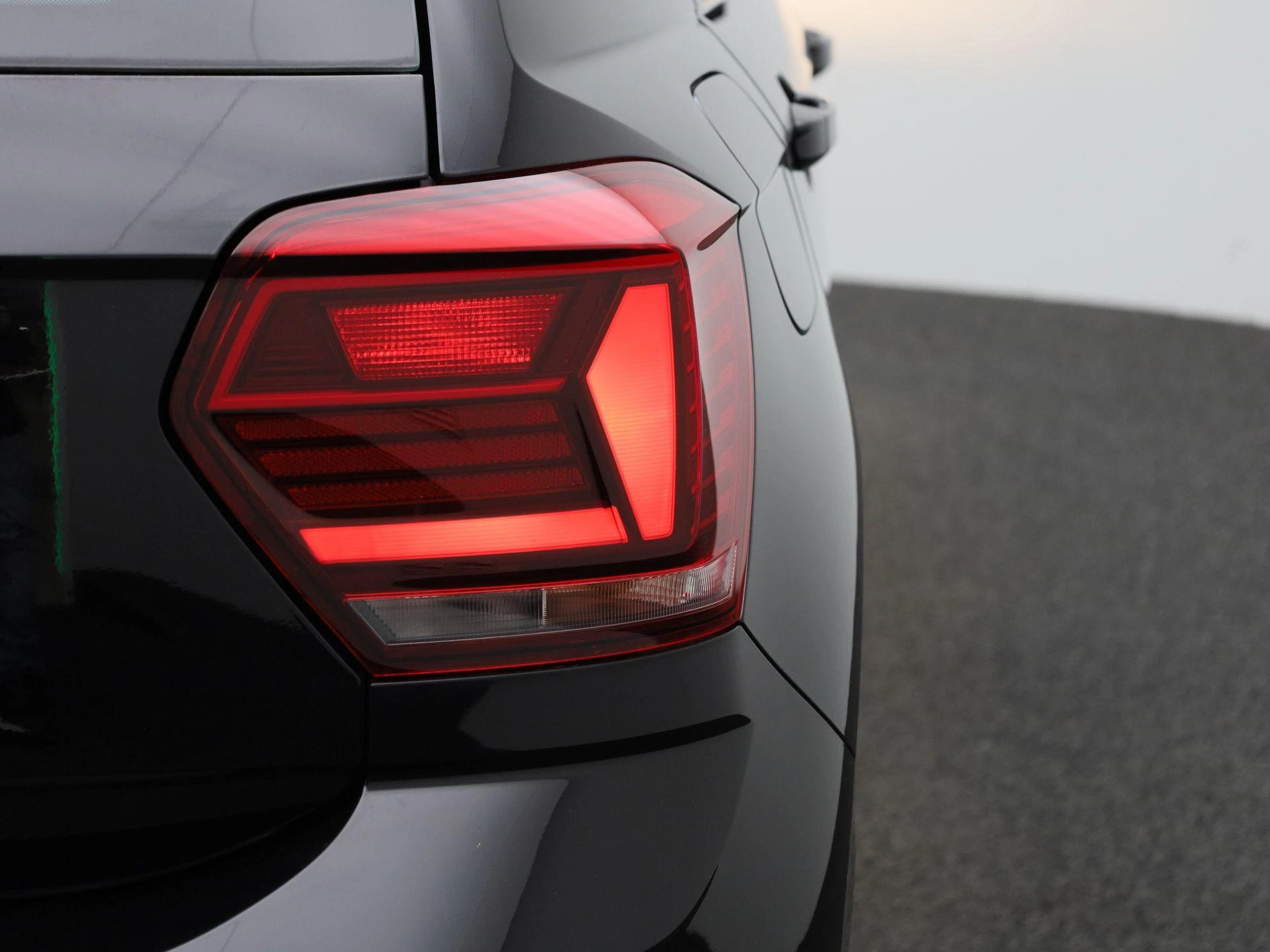 Volkswagen-Polo-image-33