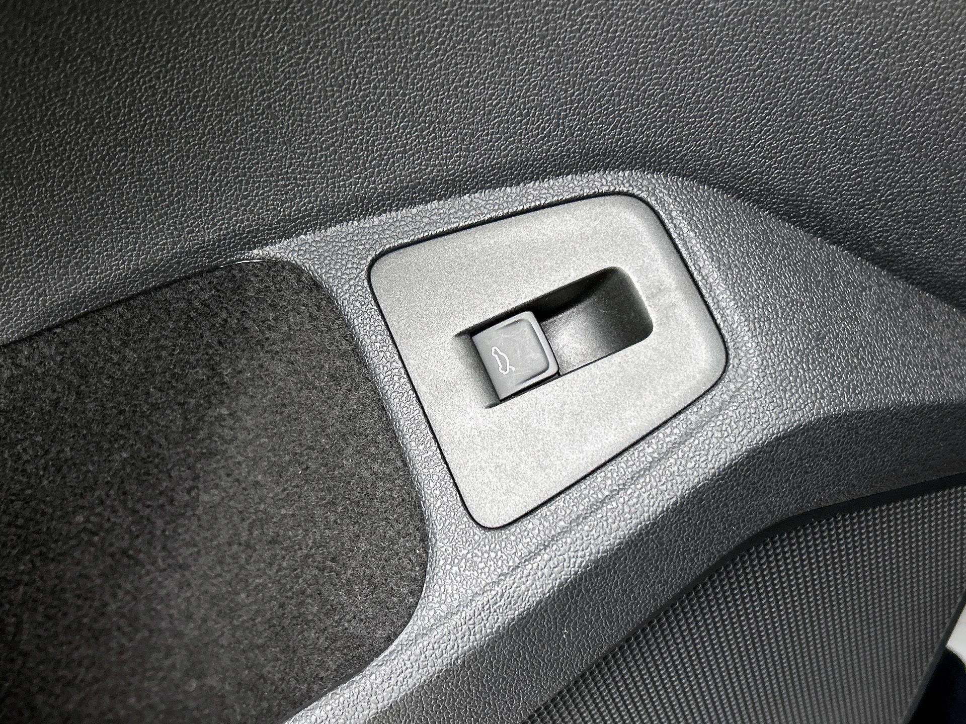 Volkswagen-Tiguan-image-10