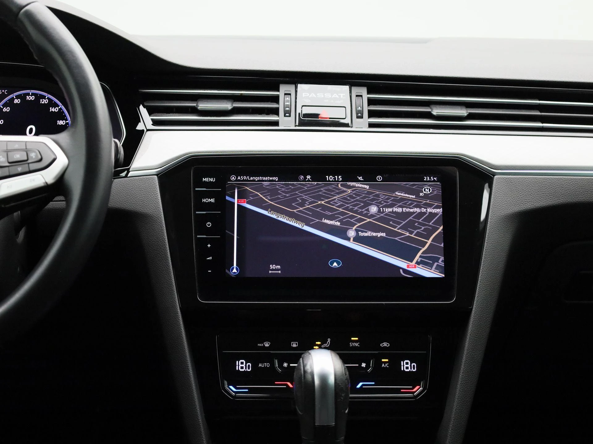 Volkswagen-Passat-image-8