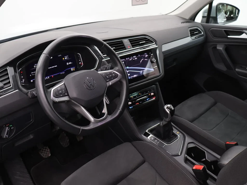 Volkswagen-Tiguan-image-18