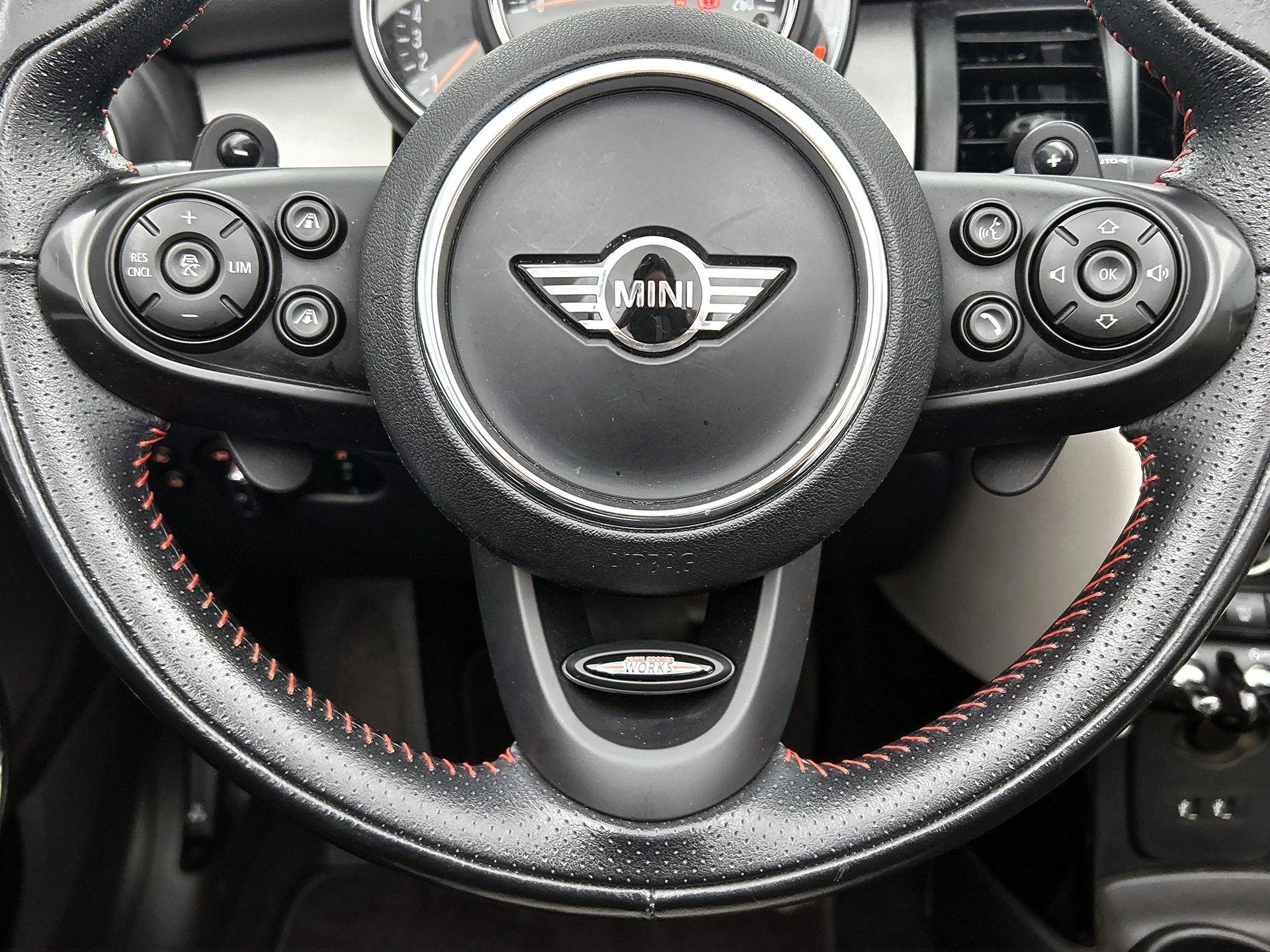 MINI-Cooper S Cabrio-image-39