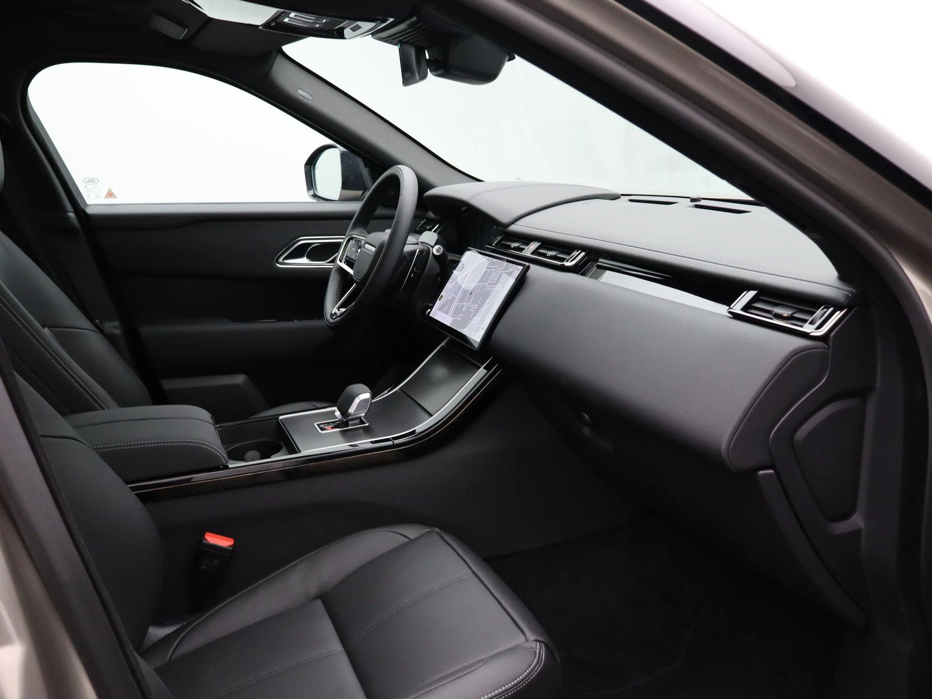 Land Rover Range Rover Velar 2.0 P400e AWD Belgravia Edition Satin PHEV