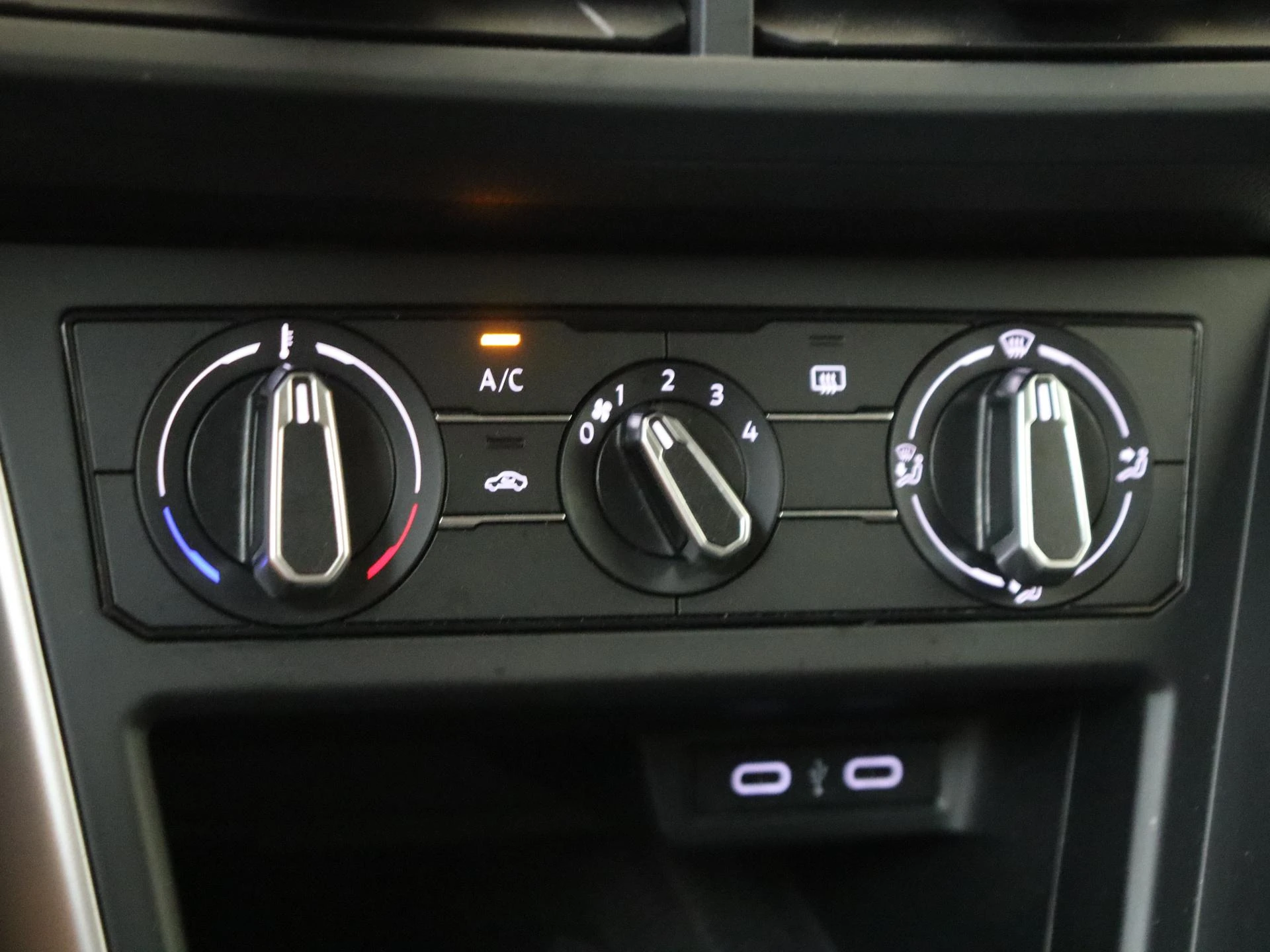 Volkswagen-Taigo-image-19