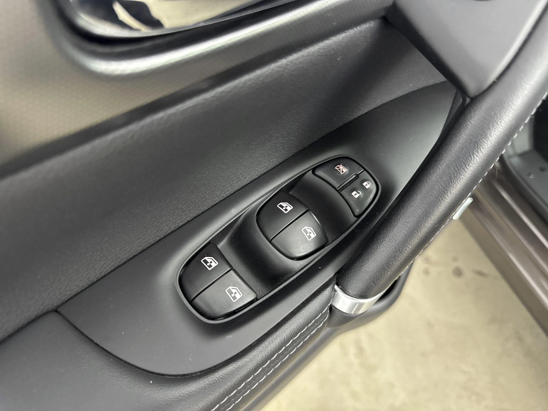 Nissan-QASHQAI-image-10