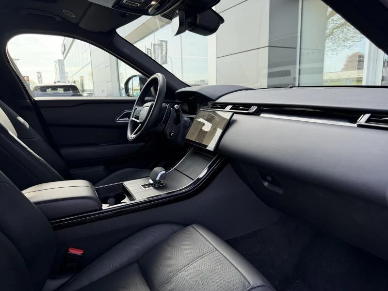 Land Rover-Range Rover Velar-image-9