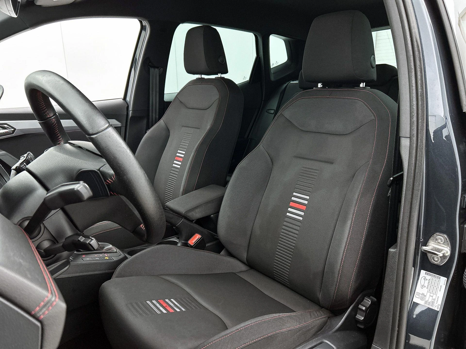 SEAT-Arona-image-33
