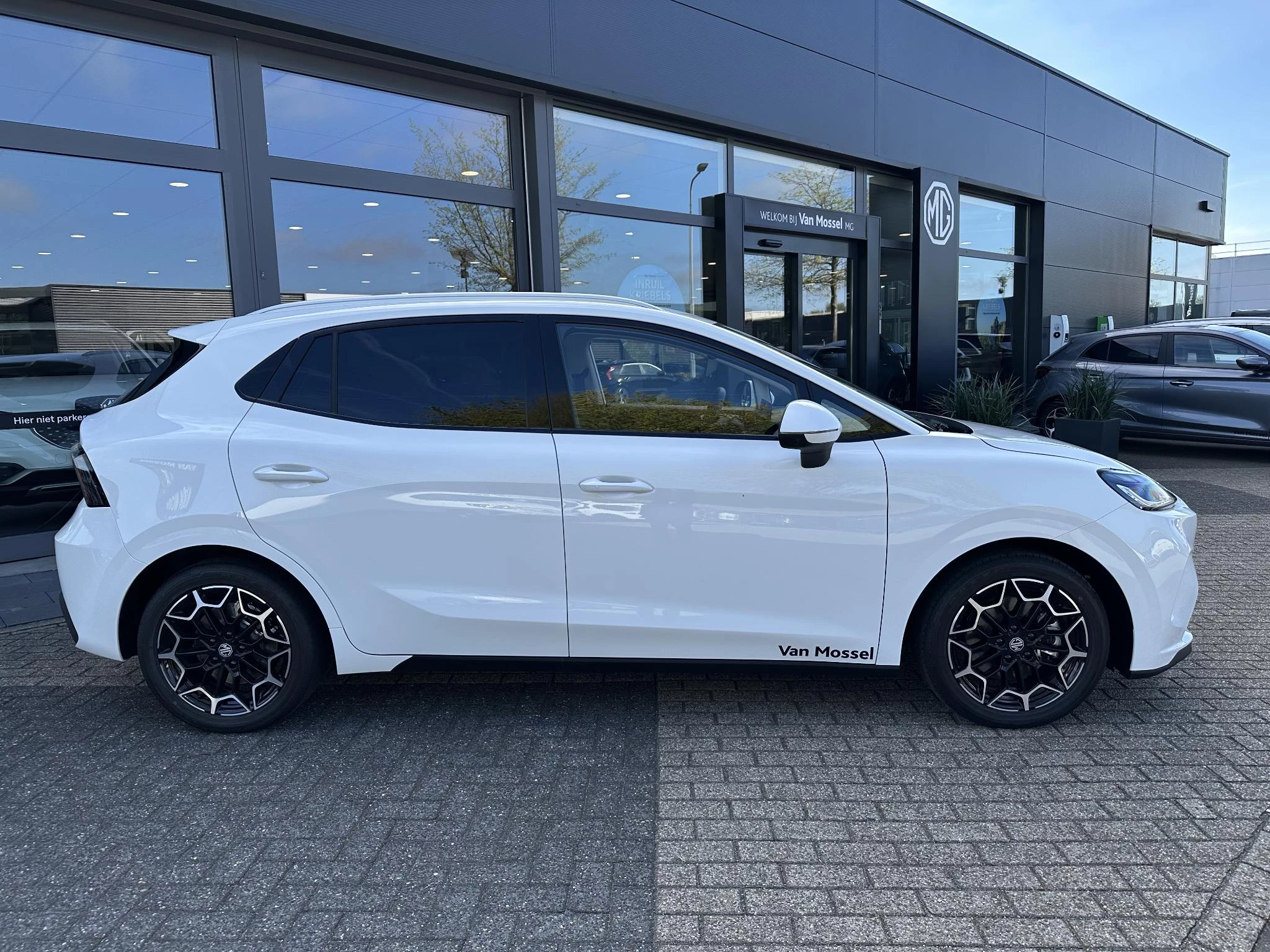 MG-MG4 EV Urban-image-3