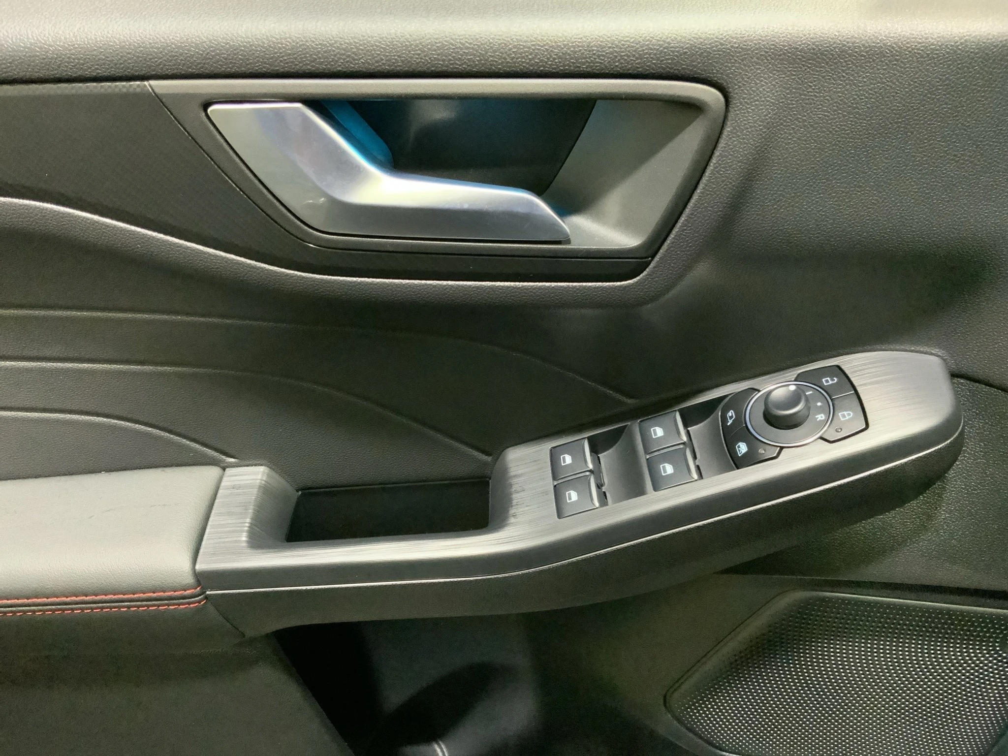 Ford-Kuga-image-15