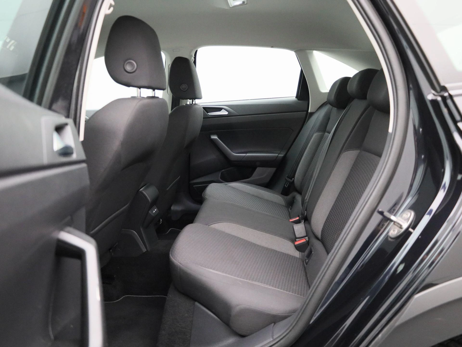 Volkswagen-Taigo-image-11