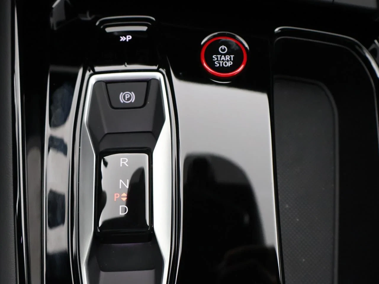 Audi-e-tron GT-image-20