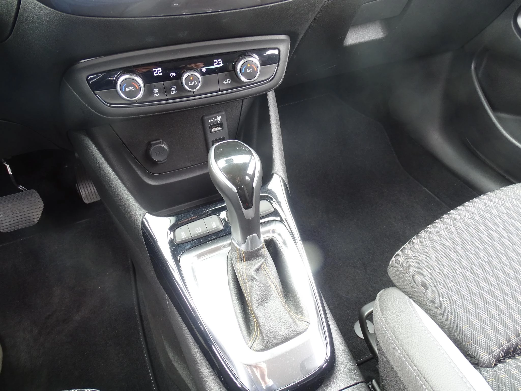 Opel Crossland X 1.2T Ultimate automaat