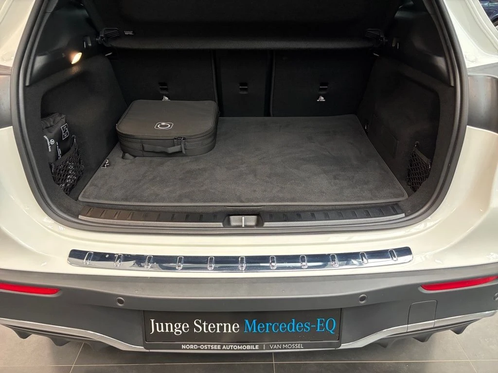 Mercedes-Benz-EQA 250+-image-13