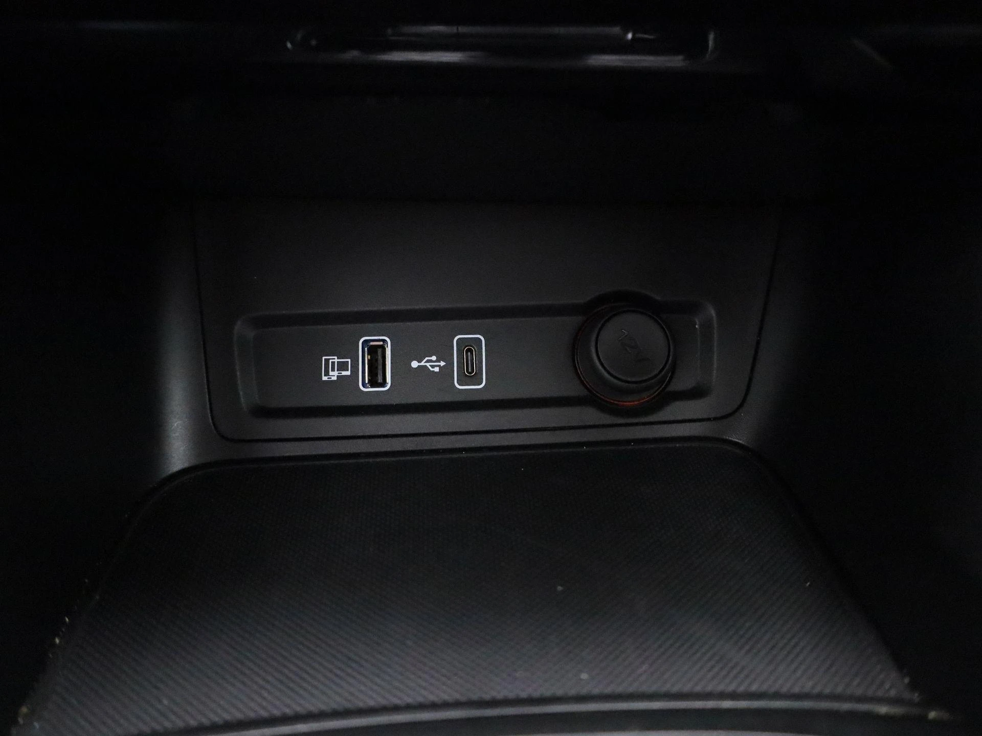 MG-ZS EV-image-23