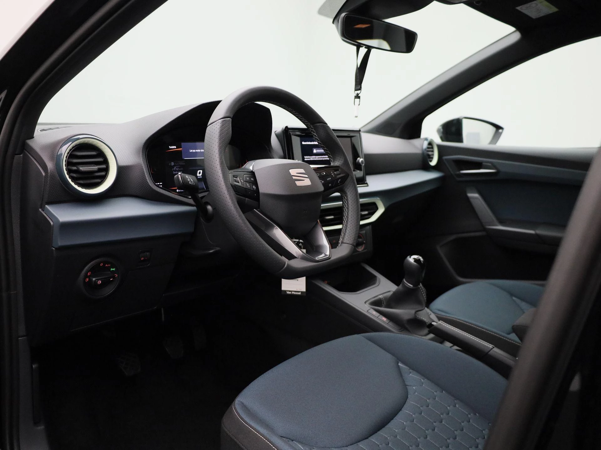 SEAT-Ibiza-image-31