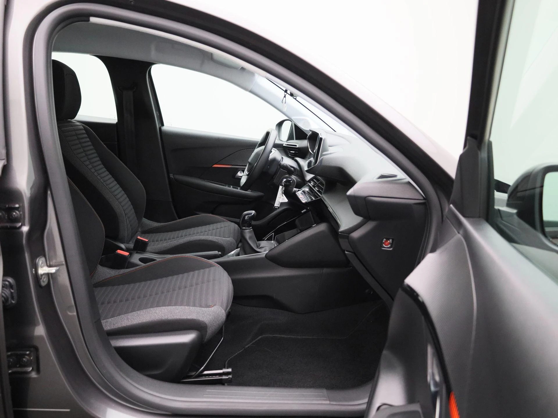 Peugeot-208-image-29