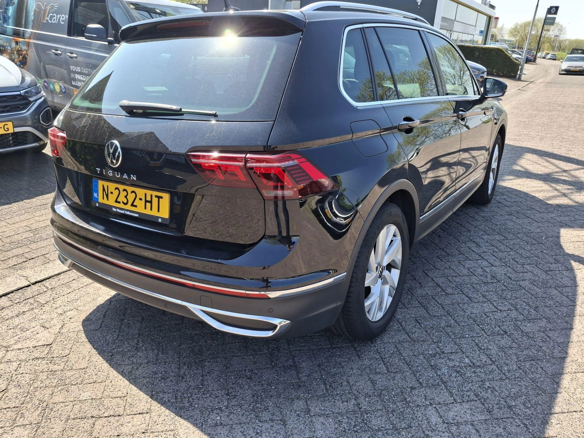 Volkswagen-Tiguan-image-6