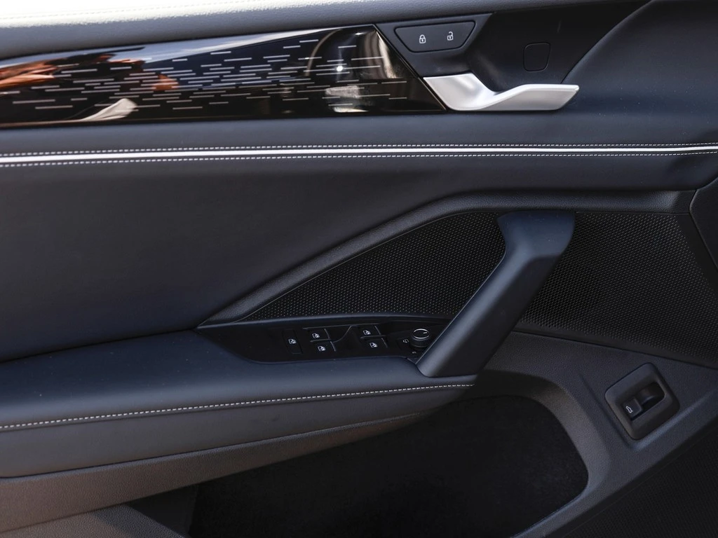 Volkswagen-Tiguan-image-15