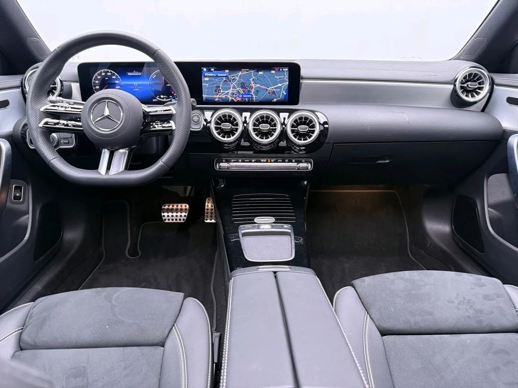 Mercedes-Benz-CLA-image-6