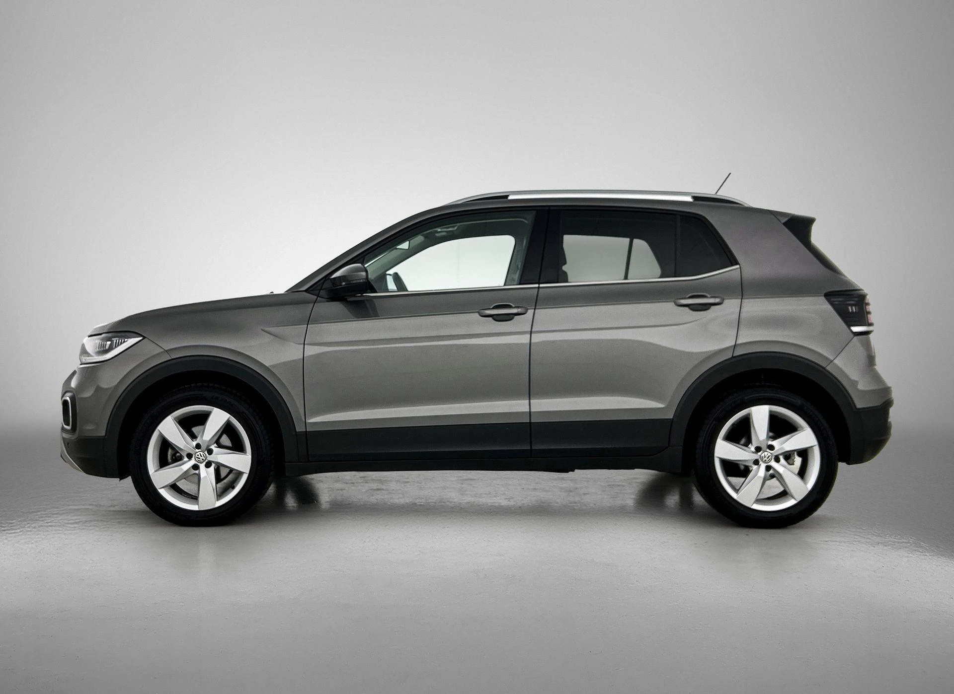 Volkswagen-T-Cross-image-1