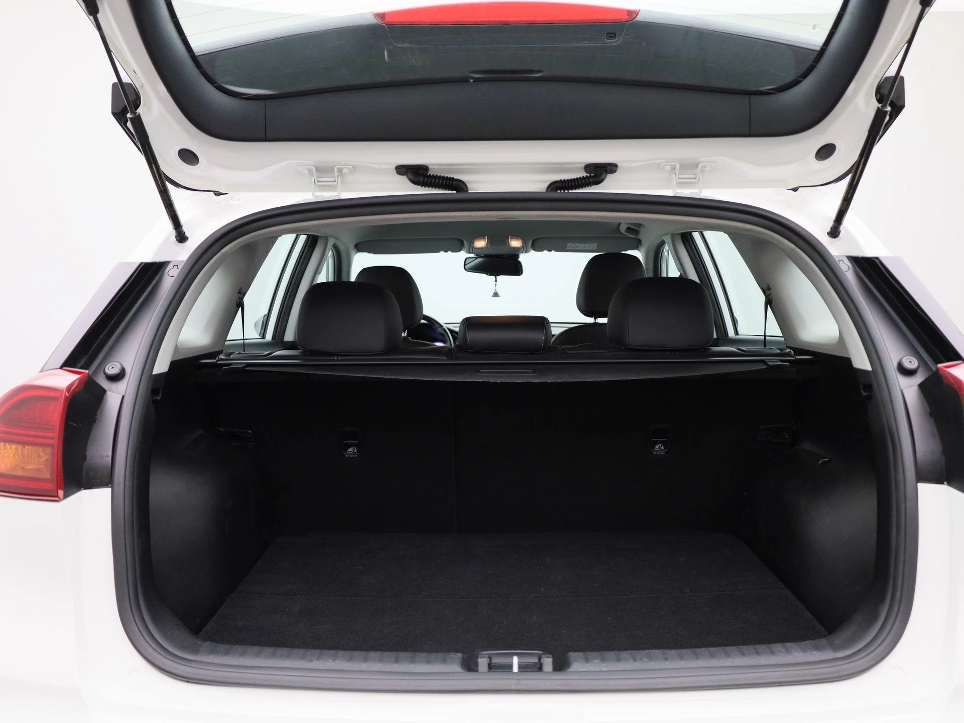 Kia-Niro-image-13