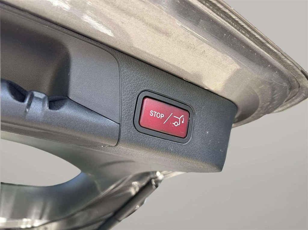 Mercedes-Benz-EQB-image-22