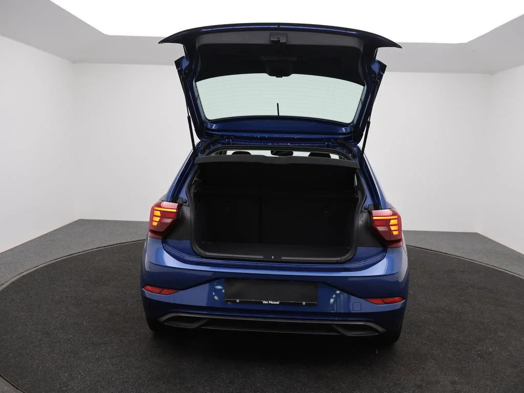 Volkswagen-Polo-image-16