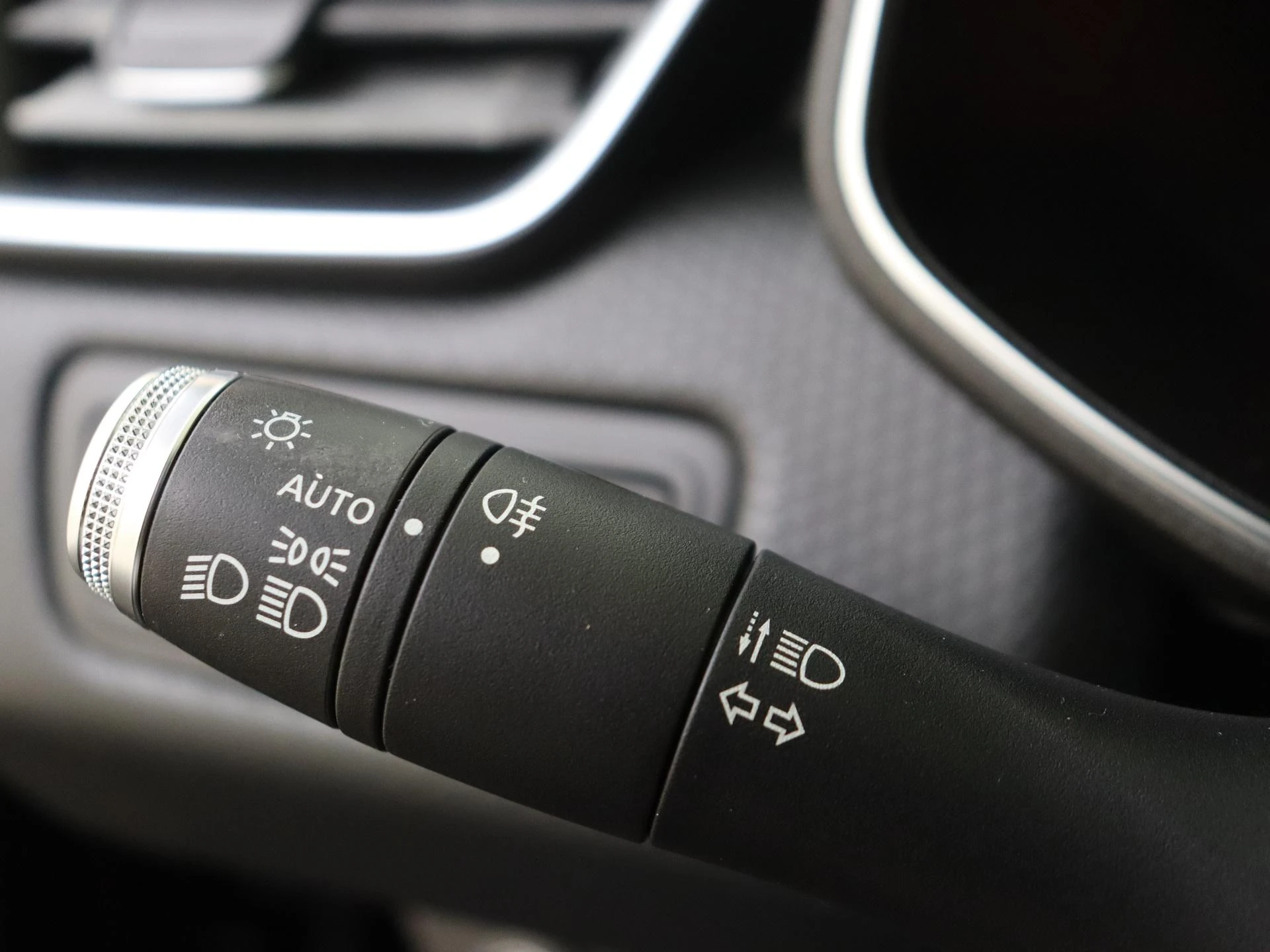 Renault-Clio-image-18