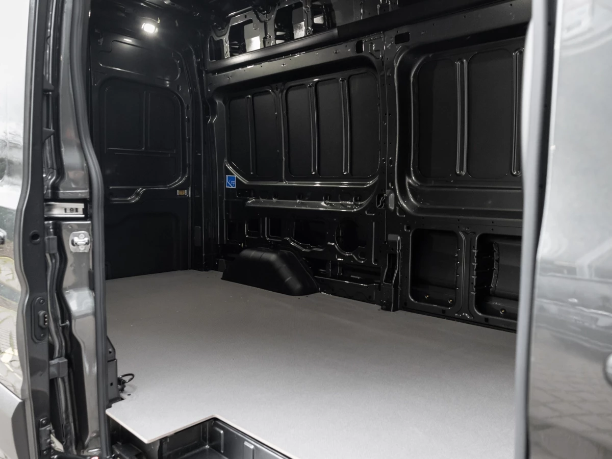 Ford-Transit-image-9