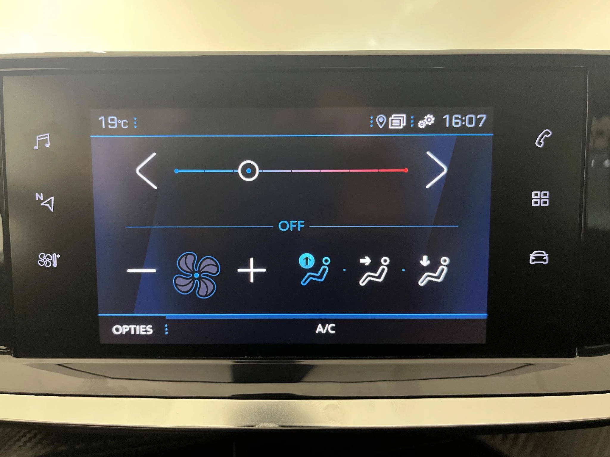 Peugeot-2008-image-10