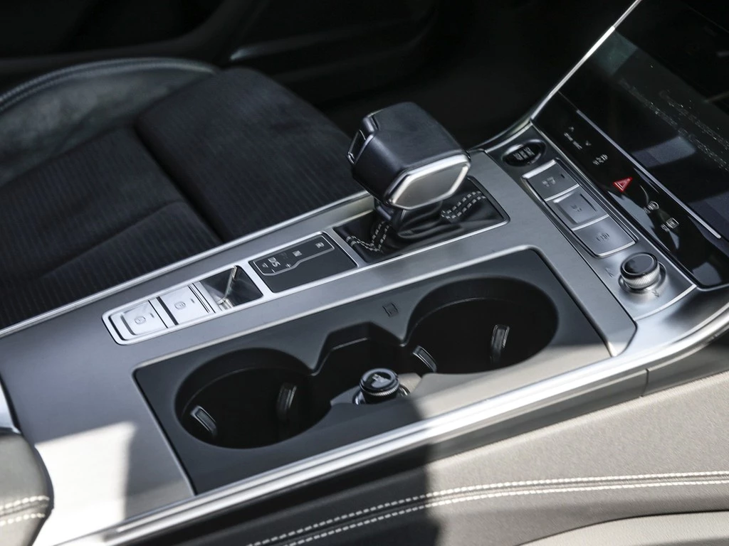Audi A6 Avant 55 TFSIe sport Matrix ACC 360° B&O PDC+