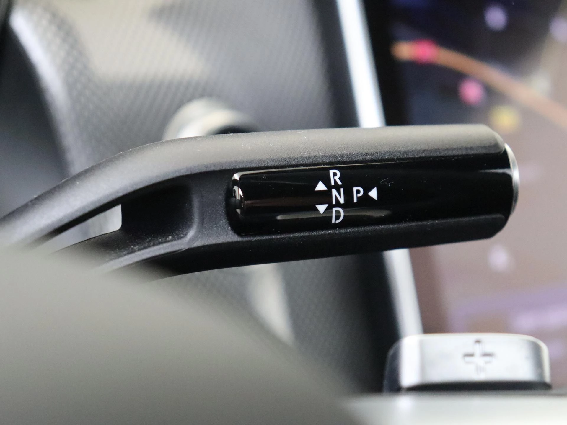 Mercedes-Benz-GLC-image-17