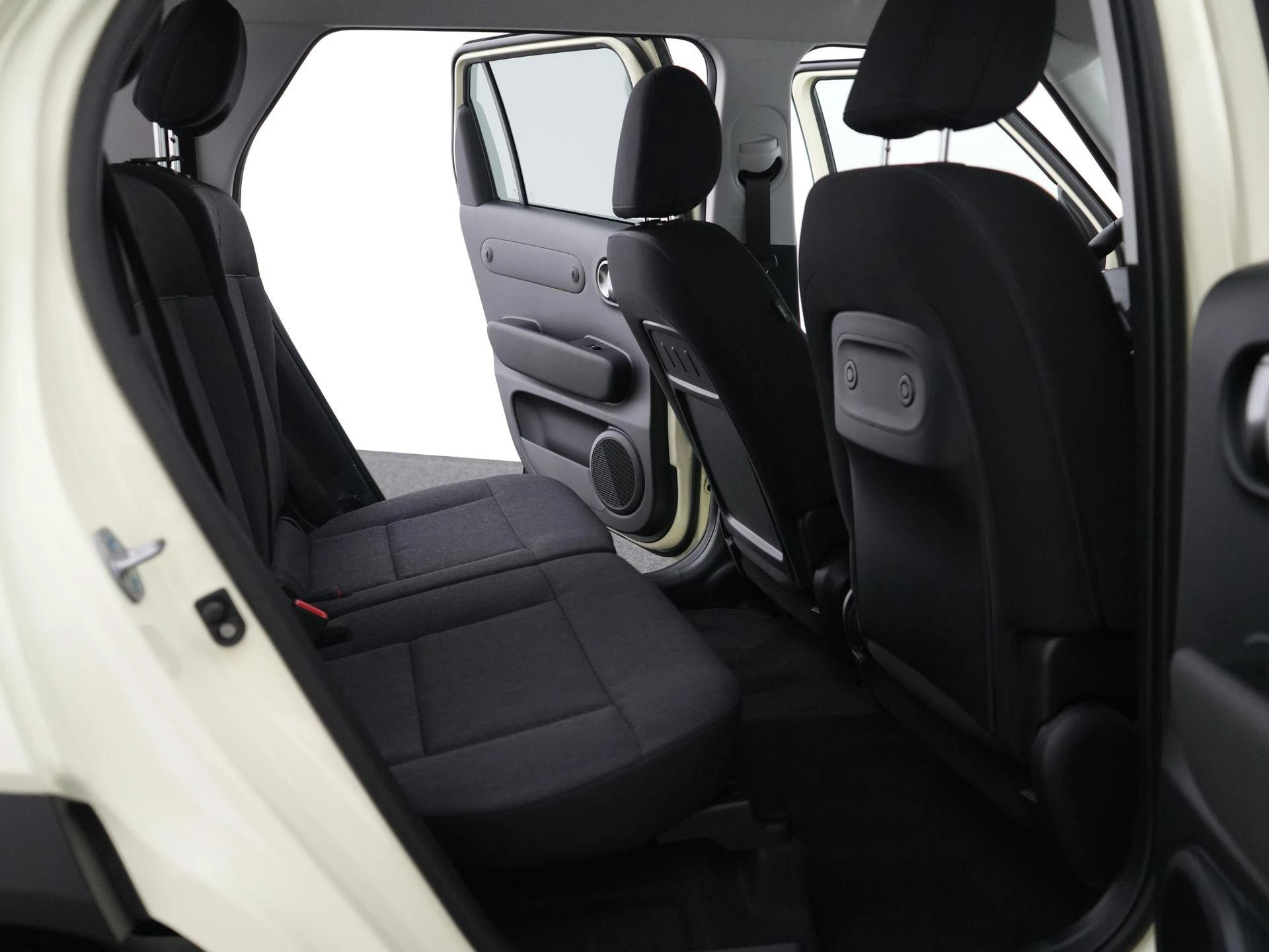 Hyundai-Inster-image-37