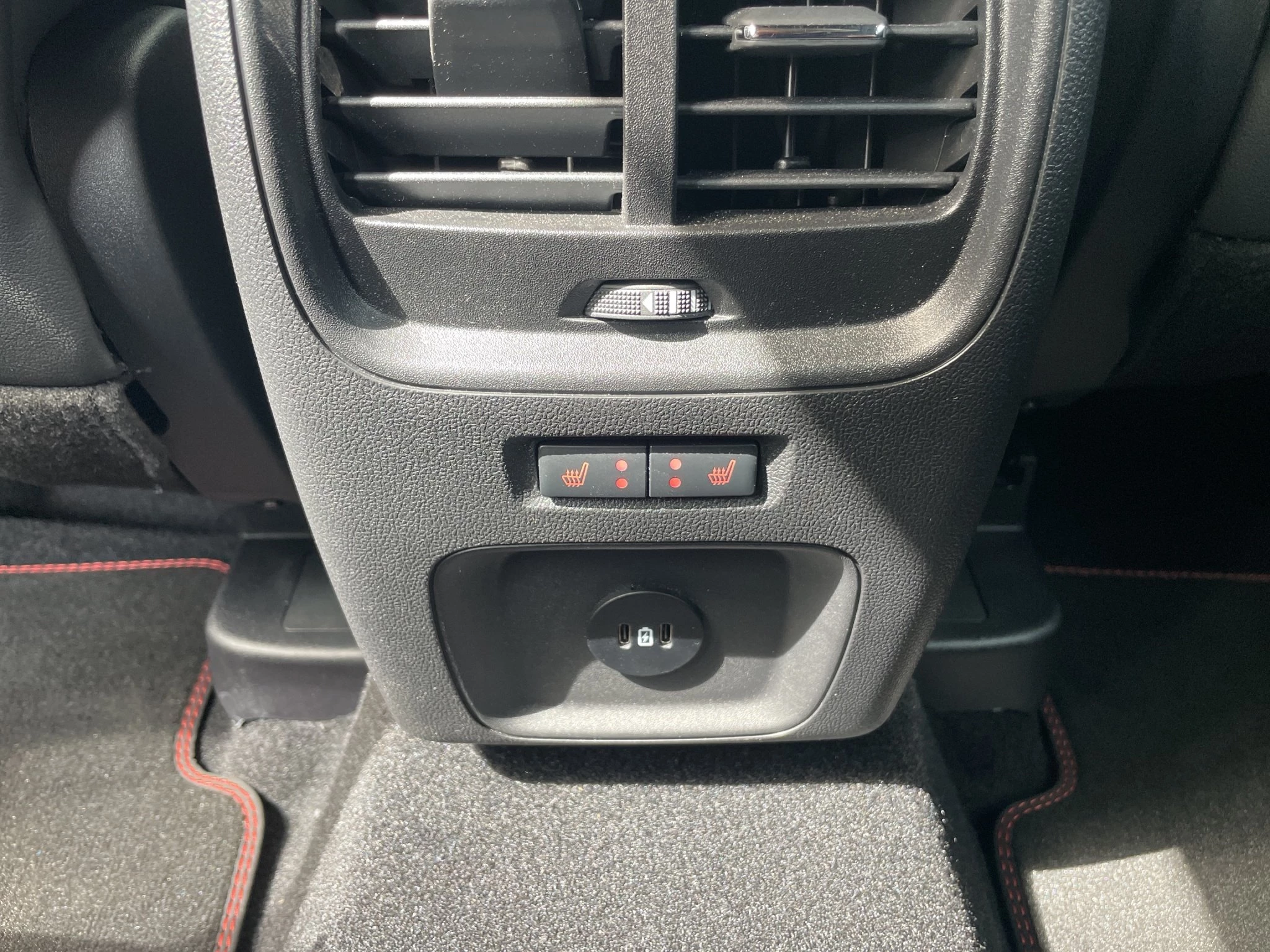 Ford-Kuga-image-23