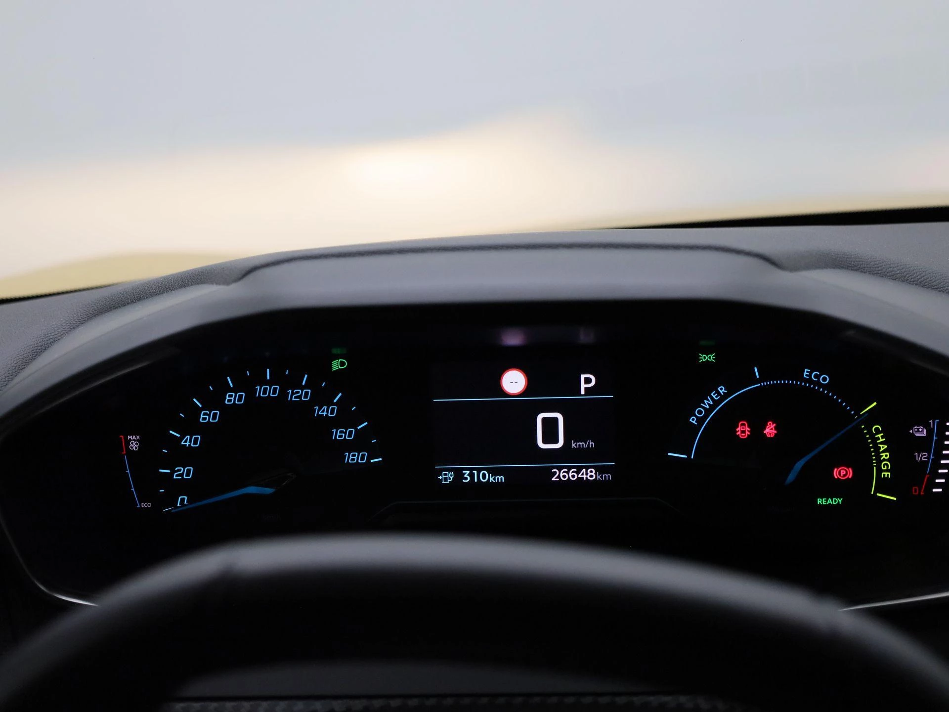 Peugeot-e-208-image-7