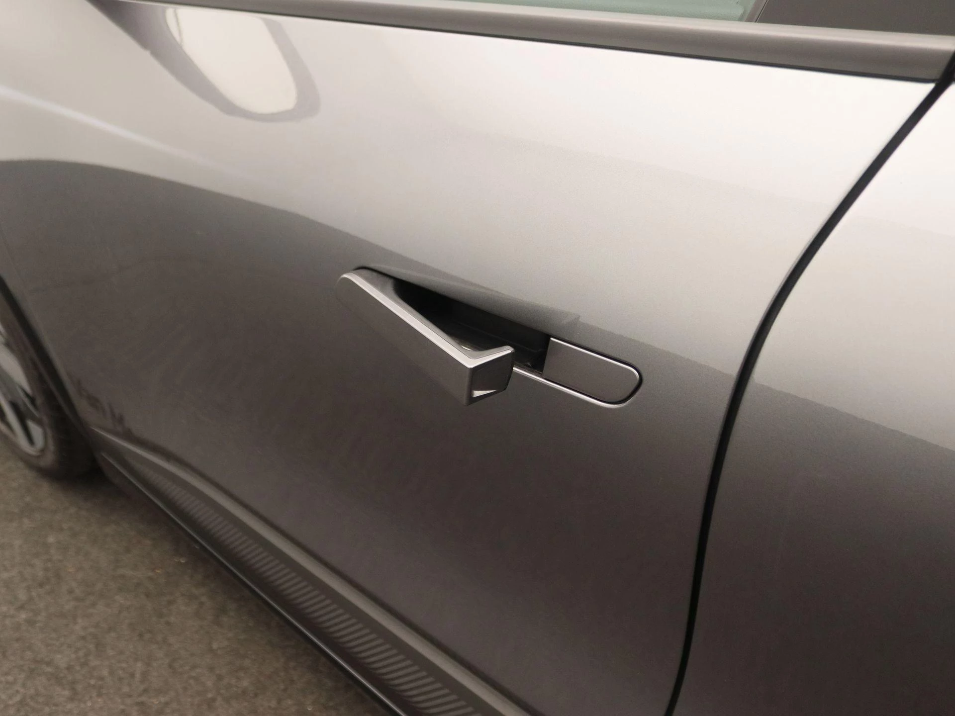 Renault-Megane E-Tech-image-13