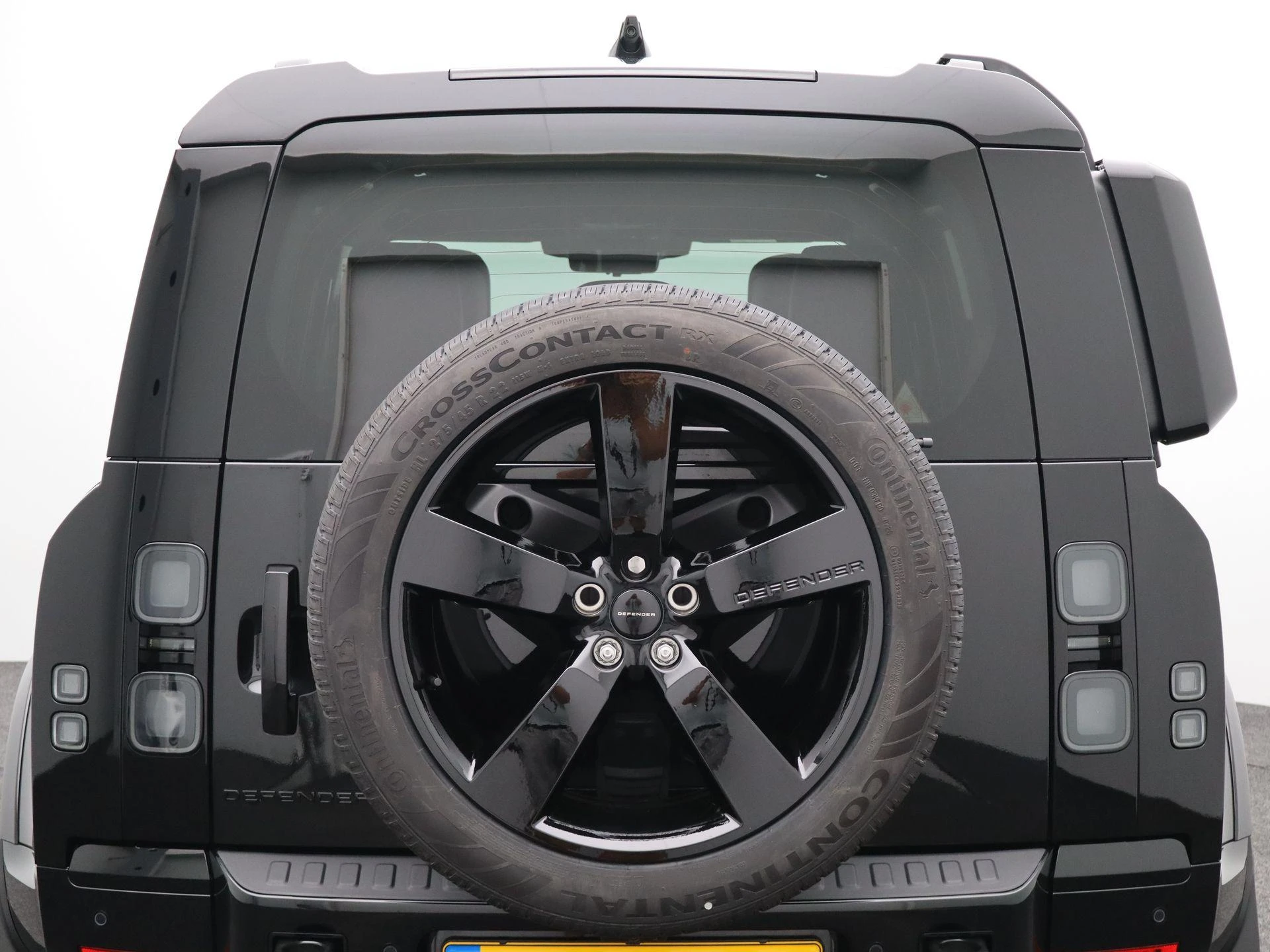 Land Rover Defender 110 2.0 P300e 110 X-Dynamic HSE