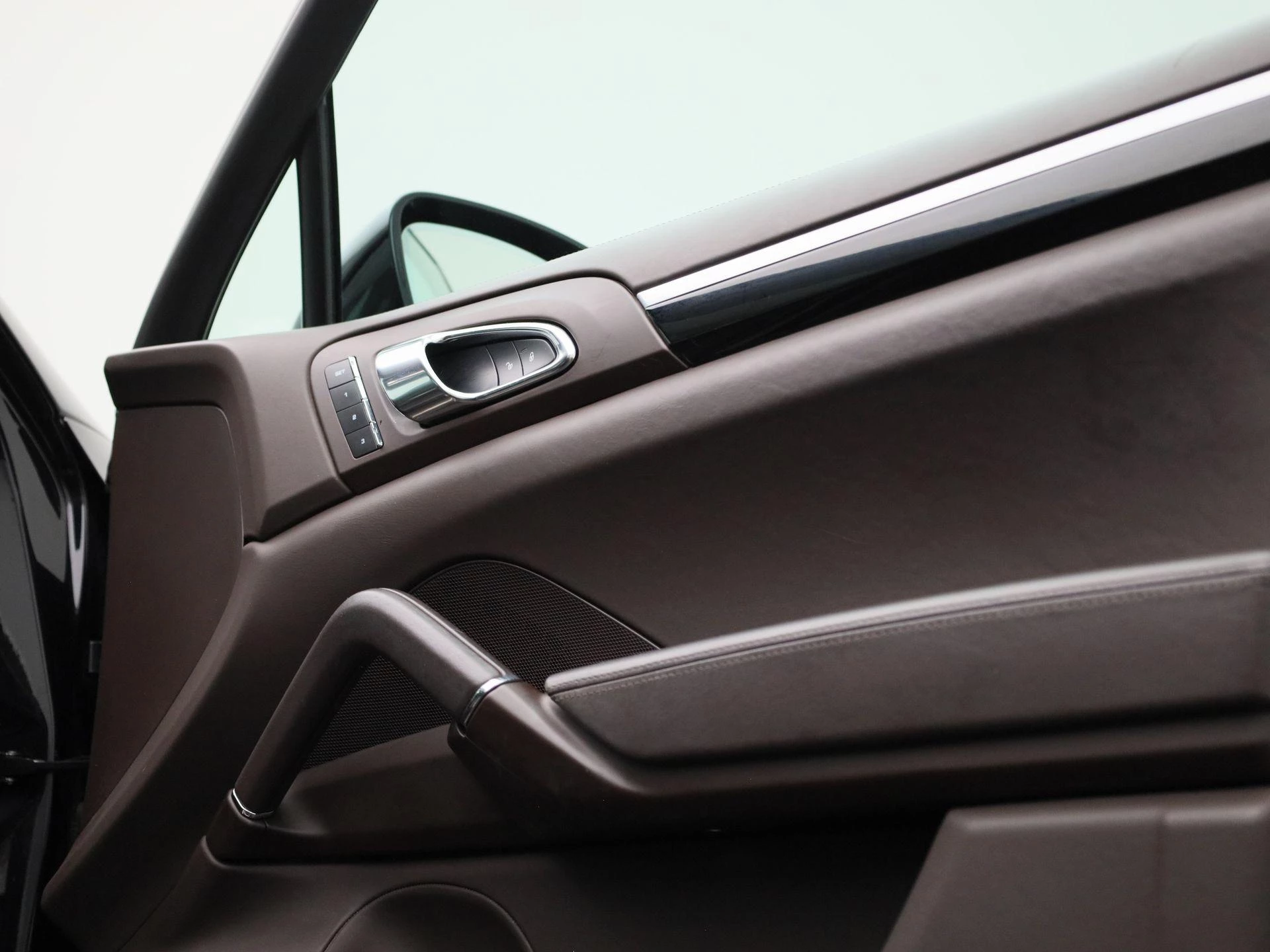 Porsche-Cayenne-image-52