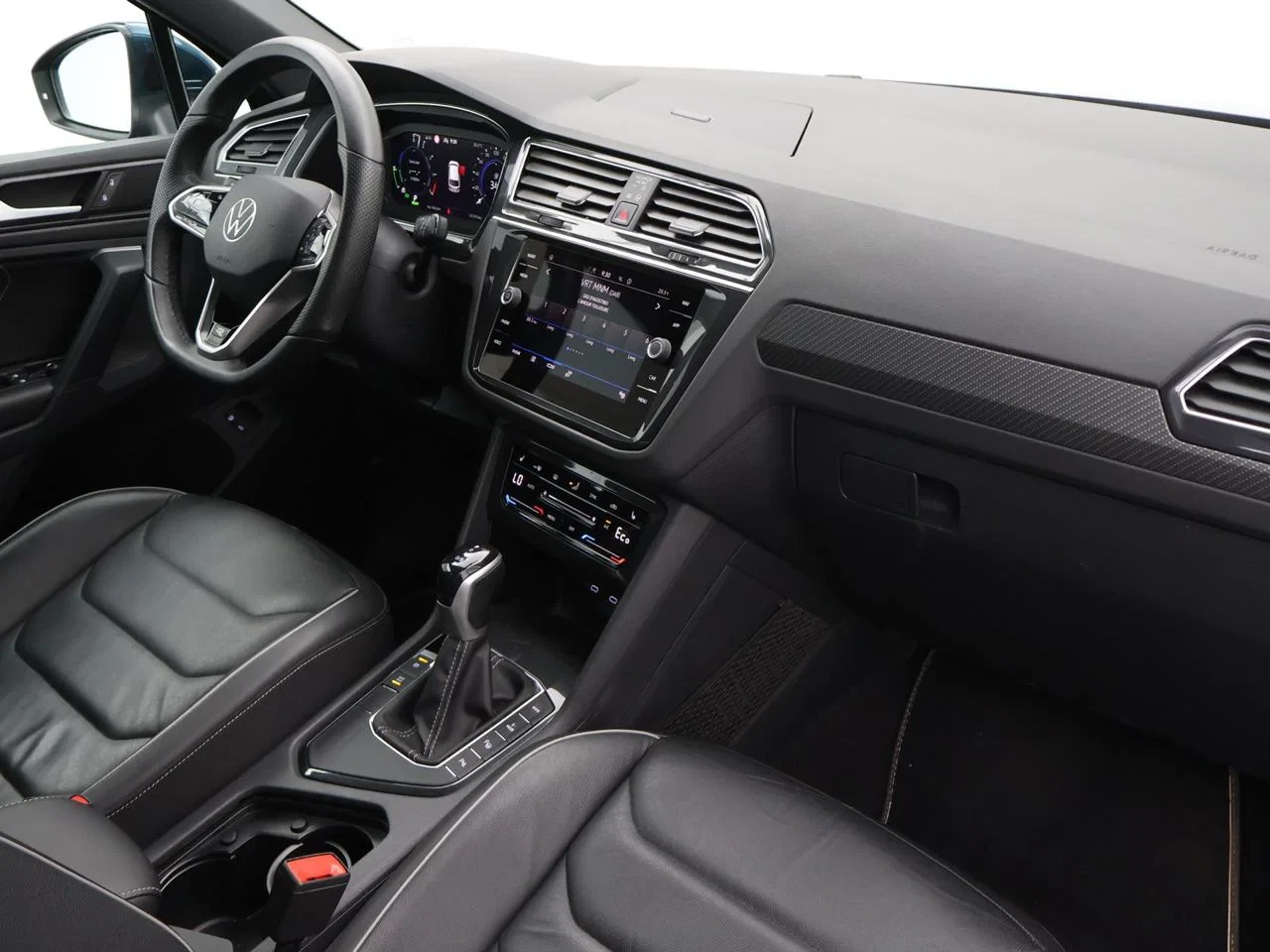 Volkswagen Tiguan eHybrid (PHEV) Tiguan eHybrid 1.4 TSI 150pk R-Line AUTOMAAT*NAVI*PANO*ADAPTIVE*TREKHAAK