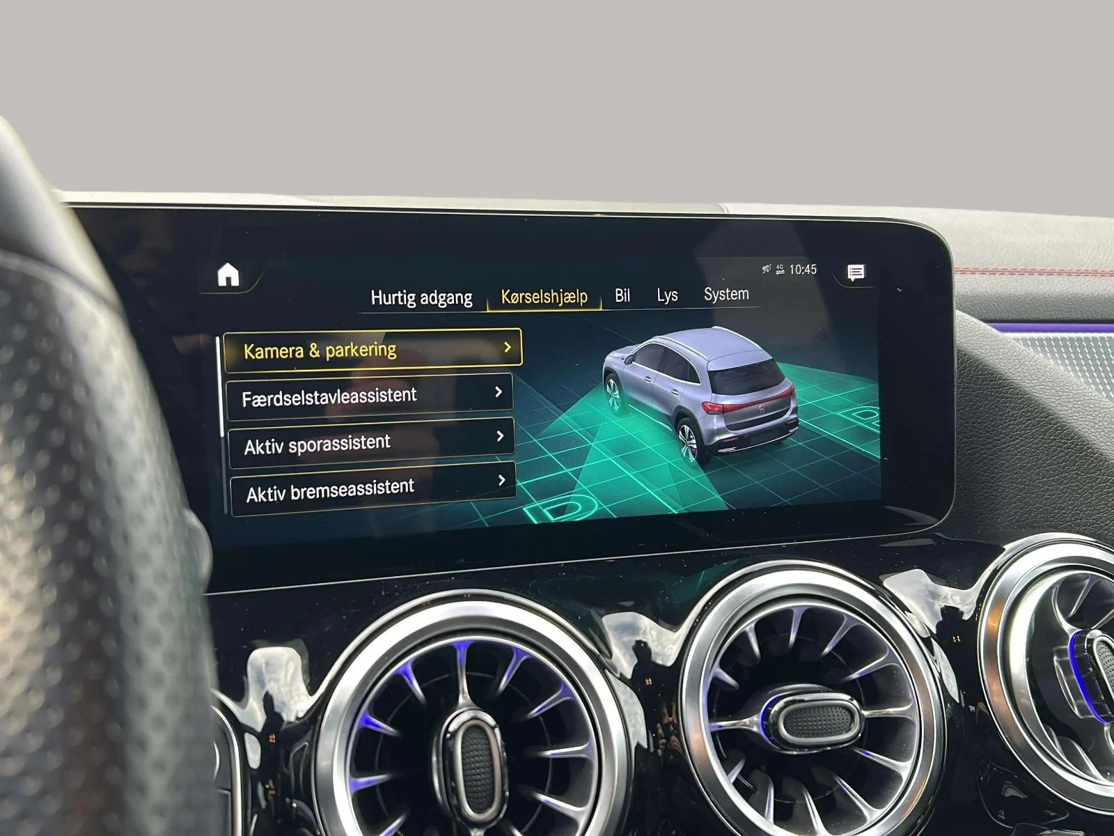 Mercedes-Benz-EQA-image-17