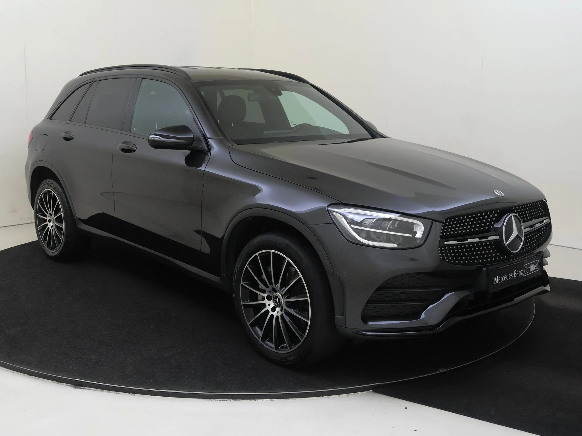 Mercedes-Benz-GLC-image-1