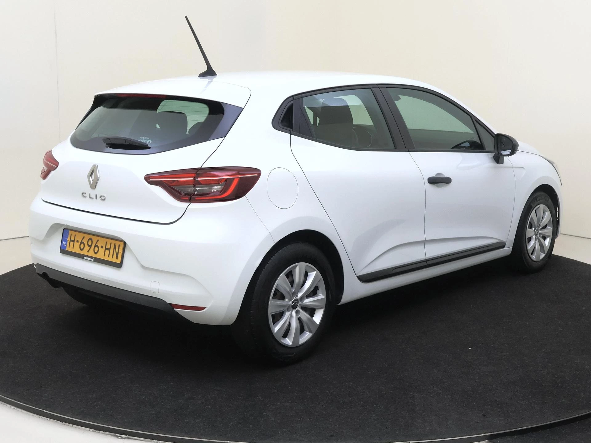Renault-Clio-image-3