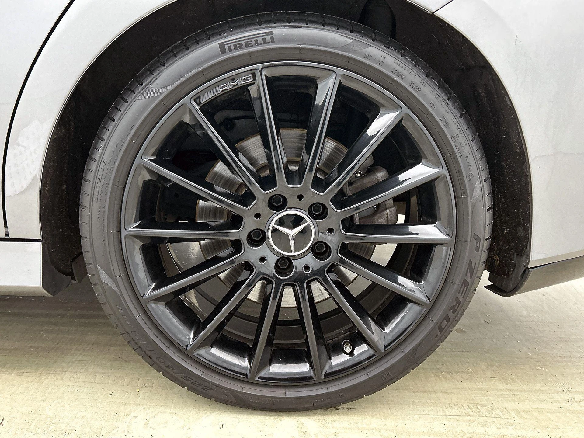 Mercedes-Benz-CLA-image-39