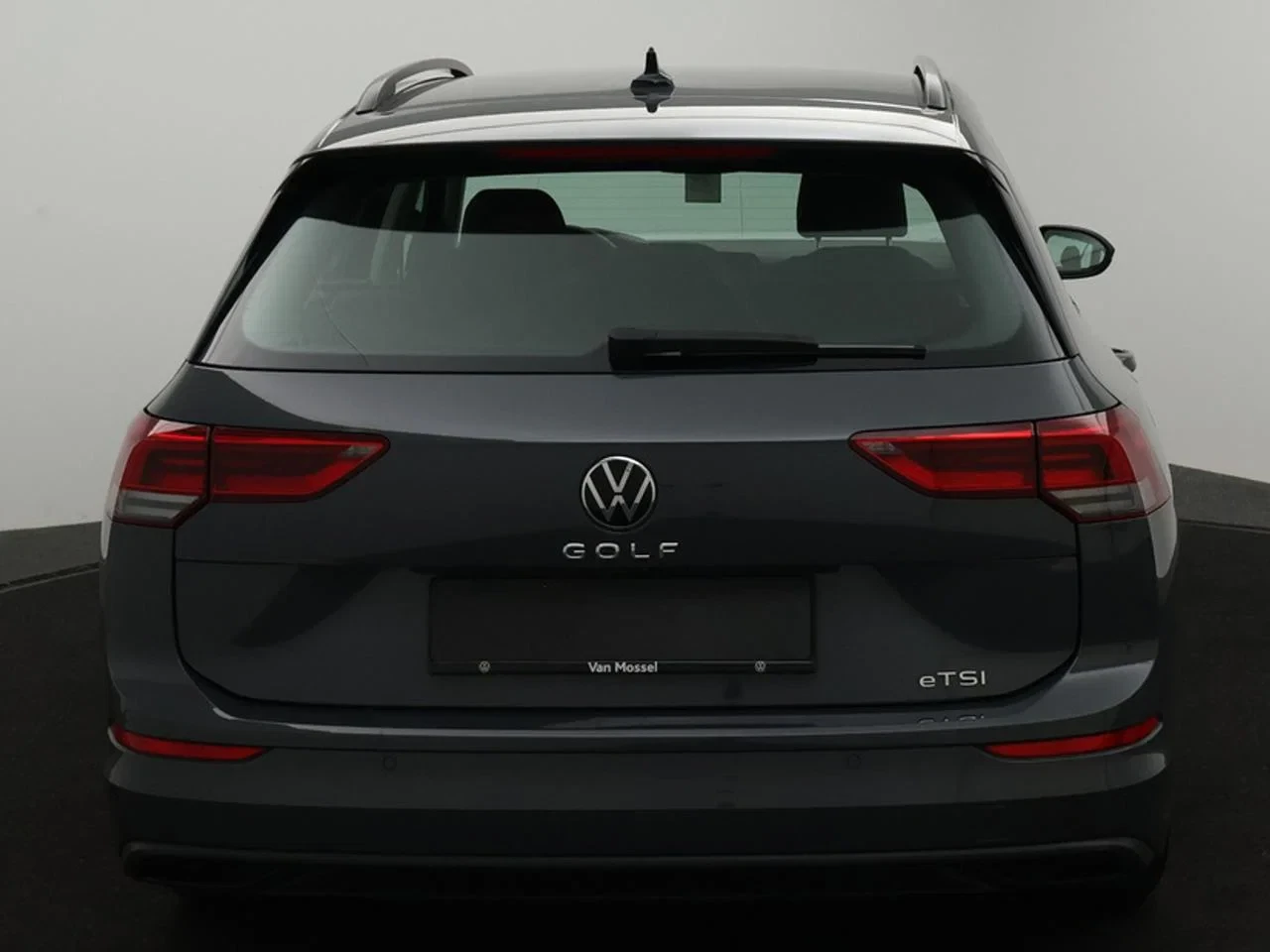Volkswagen-Golf-image-12
