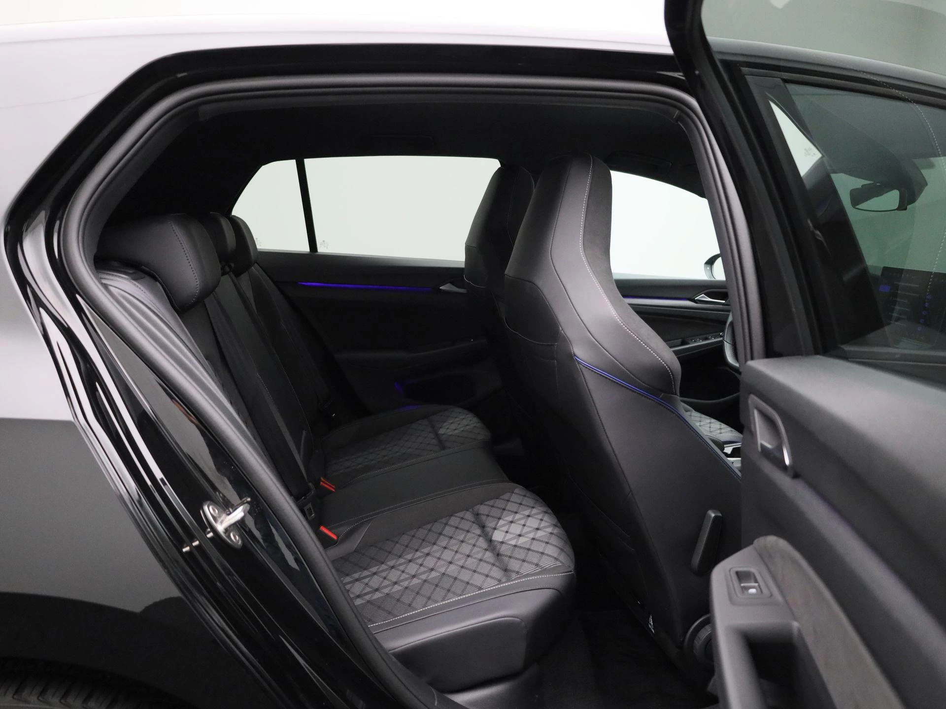 Volkswagen Golf 1.5 eTSI R-Line Edition