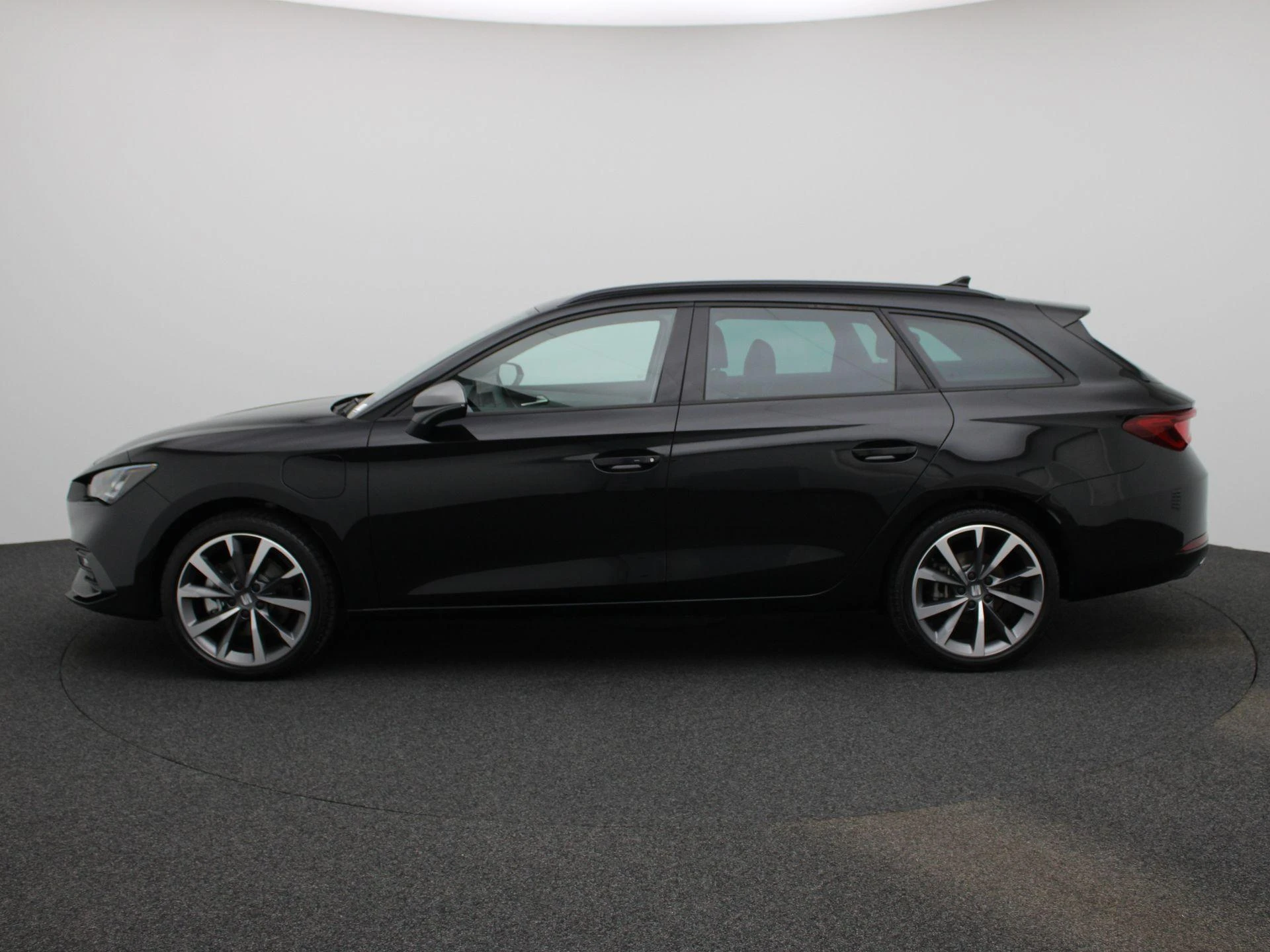 SEAT Leon Sportstourer 1.5 TSI e-Hybrid FR Business
