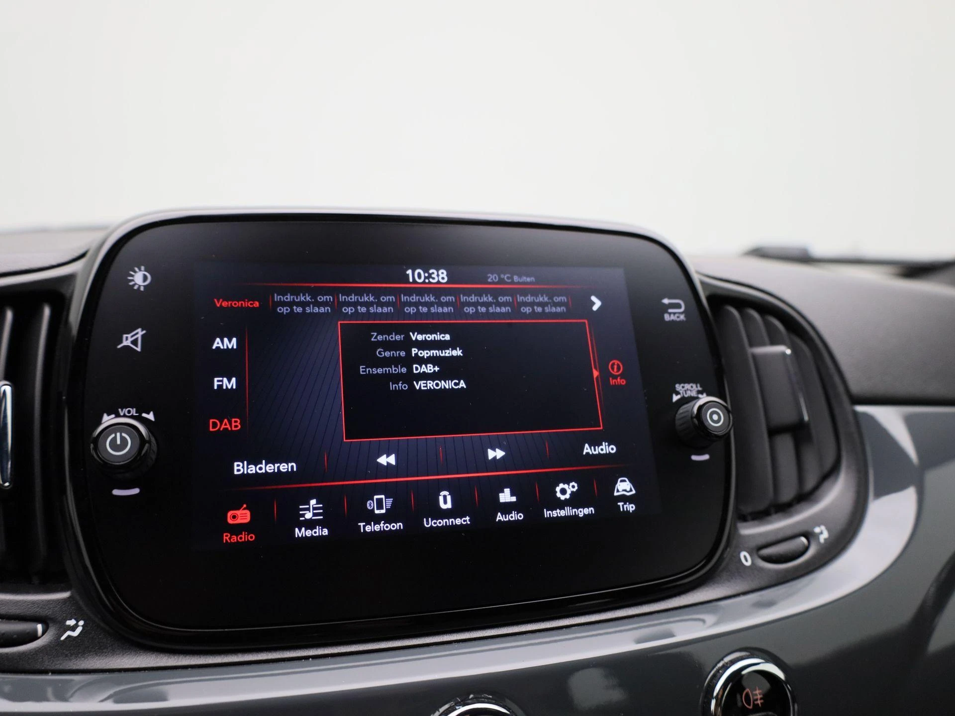 Fiat-500C-image-15