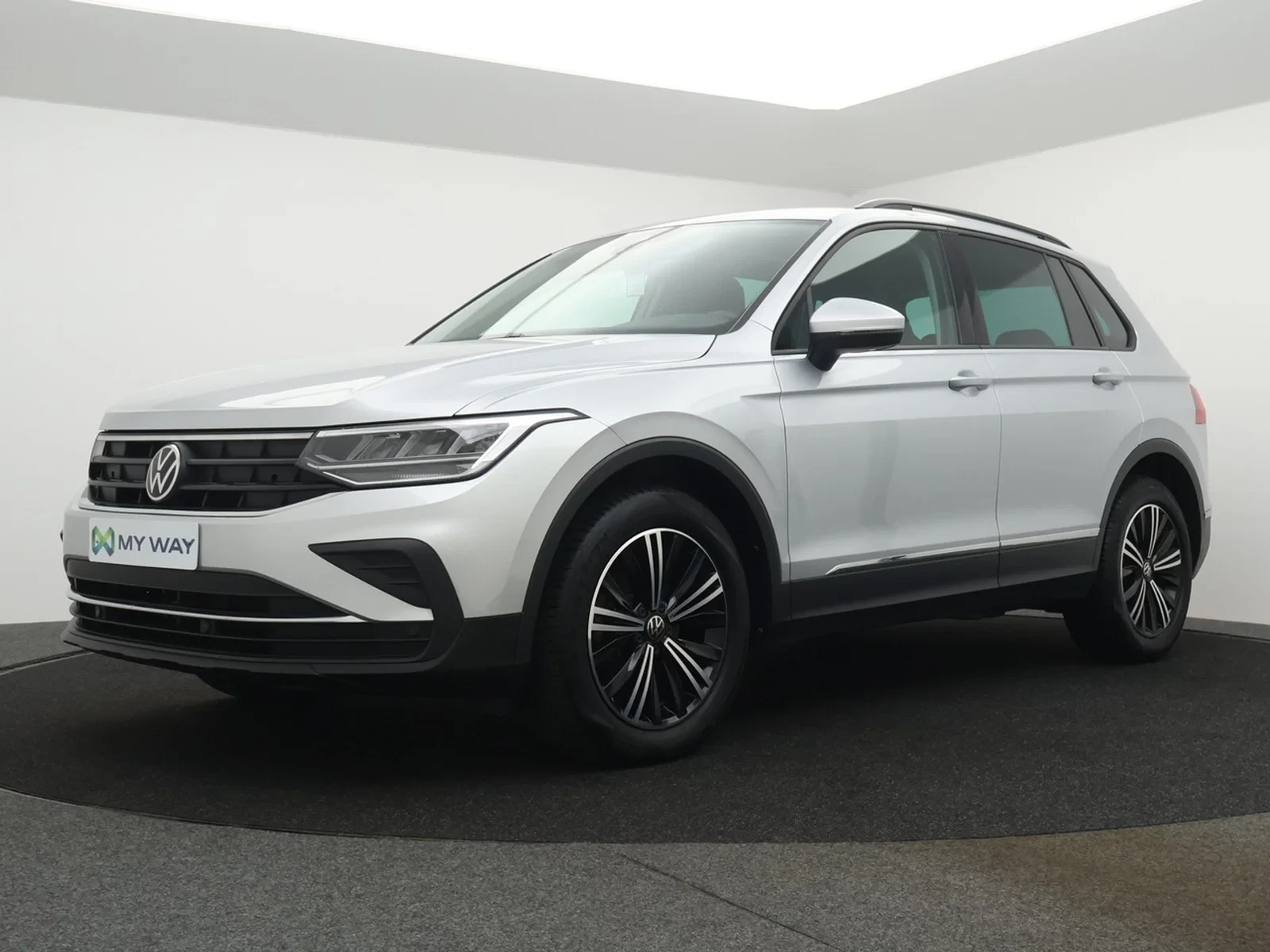 Volkswagen-Tiguan-image-0