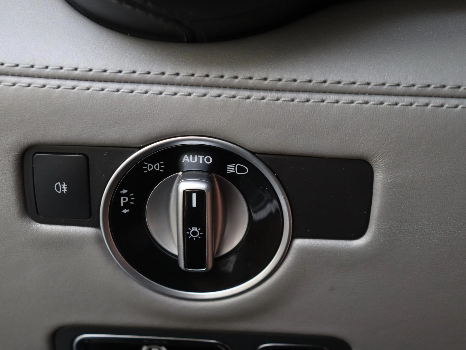 Mercedes-AMG-GT-image-33