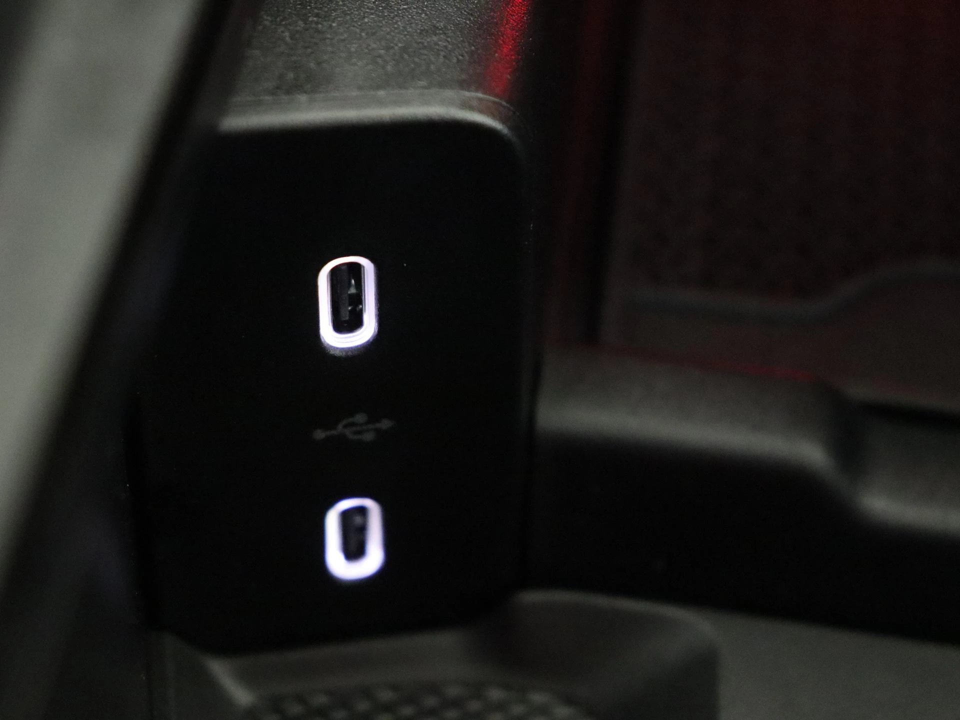 Mercedes-Benz-E-Klasse-image-24