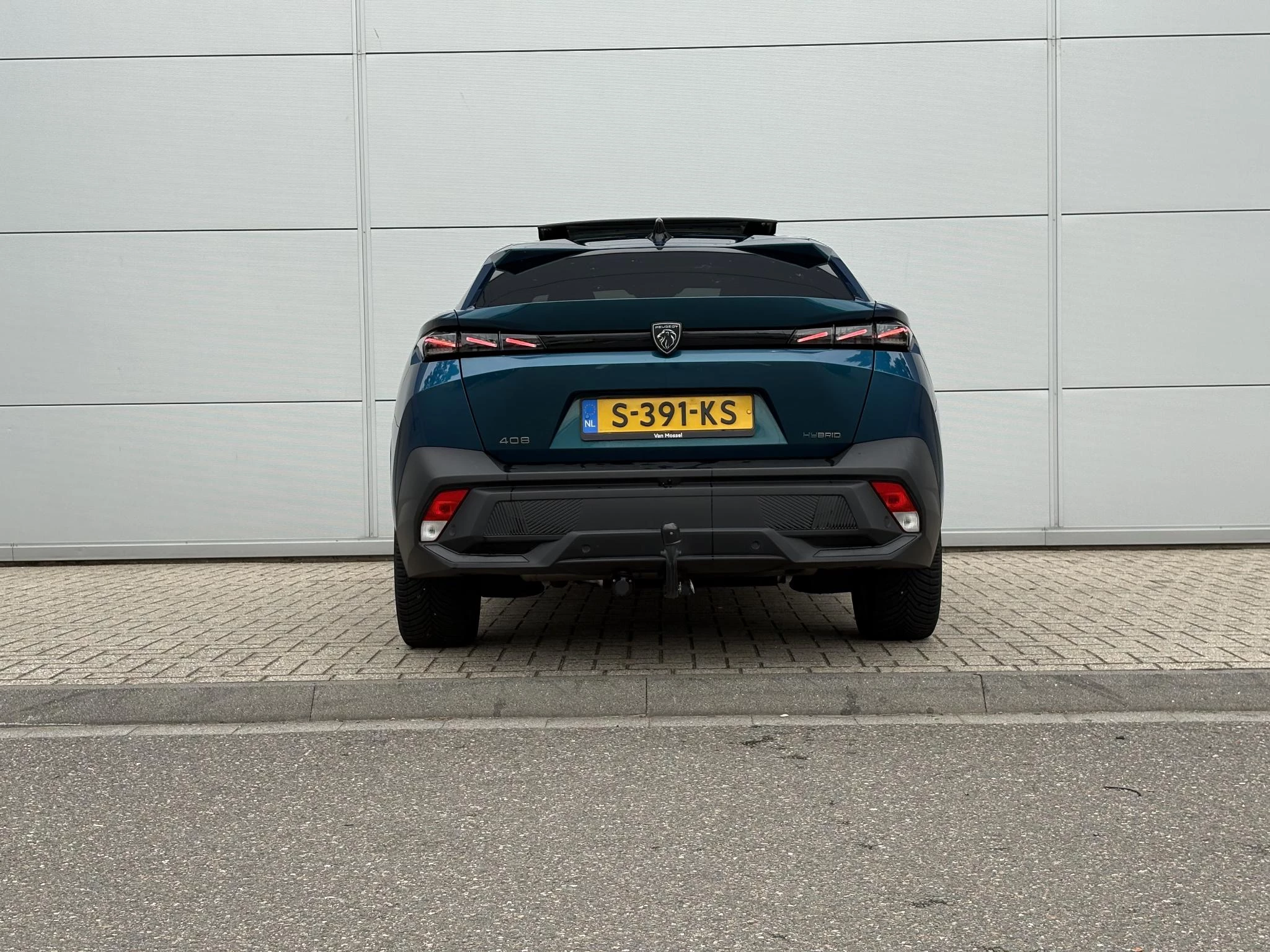 Peugeot 408 1.6 HYbrid GT 225 EAT8 First Edition